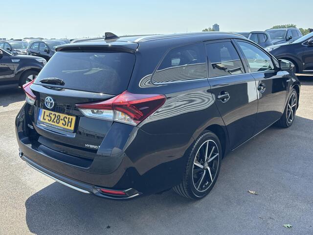 Toyota AURIS Touring Sports 1.8 Hybrid Dynamic Black Edition Zeer mooie Auris Touring Sports met o.a.: LM velgen, Climaat Control, Climate Control, parkeerhulp camera