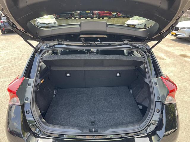 Toyota AURIS 1.8 Hybride Dynamic | Navigatie | Achteruitrijcamera | Dealer onderhouden