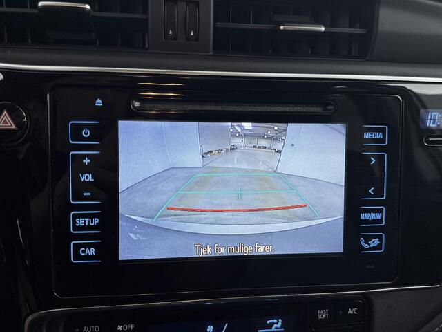 Toyota AURIS 1.8 Hybrid Dynamic | Stoelverwarming | Navigatie | Cruise Control |