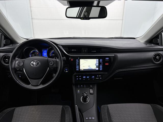 Toyota AURIS 1.8 Hybrid Dynamic Ultimate | Stoelverwarming | Climate Control | Cruise Control | Achteruitrijcamera |