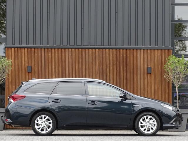Toyota AURIS Touring Sports 1.8 Hybrid 136PK / Dynamic Edit. / trekhaak / LED