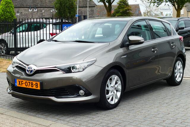 Toyota AURIS 1.8 Hybrid Energy. Navi, Camera, Clima, Cruise, StoelVerw, 16"LMV