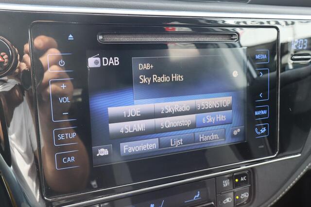Toyota AURIS Touring Sports 1.2T Trend | Panoramadak | Trekhaak | Camera | Dealer onderhouden