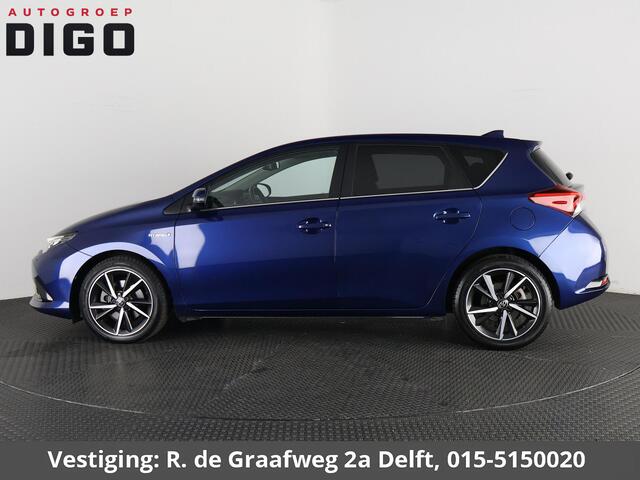 Toyota AURIS 1.8 Hybrid Executive | Navigatie | Sportstoelen | Camera | Lichtmetalen velgen |