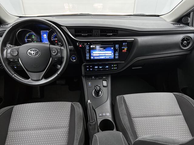 Toyota AURIS 1.8 Hybrid Business Plus | Dealer onderhouden | Trekhaak afneembaar | Navigatie | Elektrisch inklapbare buitenspiegels | Cruise control | Climate Control | Bluetooth | DAB