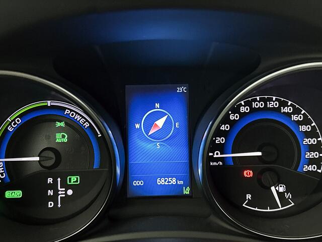 Toyota AURIS 1.8 Hybrid Business Plus | Dealer onderhouden | Trekhaak afneembaar | Navigatie | Elektrisch inklapbare buitenspiegels | Cruise control | Climate Control | Bluetooth | DAB