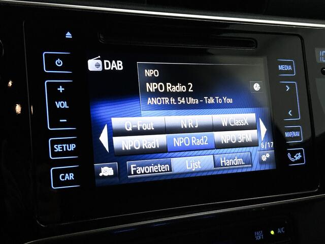Toyota AURIS 1.8 Hybrid Business Plus | Dealer onderhouden | Trekhaak afneembaar | Navigatie | Elektrisch inklapbare buitenspiegels | Cruise control | Climate Control | Bluetooth | DAB