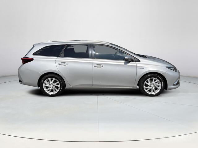 Toyota AURIS Touring Sports 1.8 Hybrid Executive | Lage KM stand | Achteruitrijcamera | Cruise Control |
