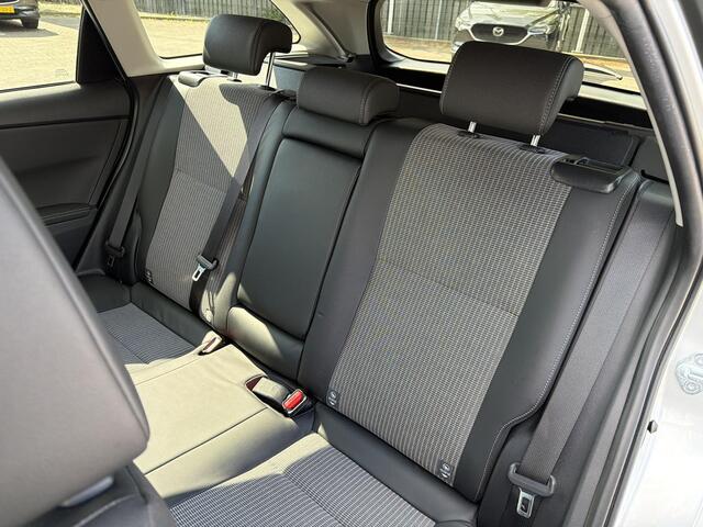 Toyota AURIS Touring Sports 1.8 Hybrid Executive | Lage KM stand | Achteruitrijcamera | Cruise Control |