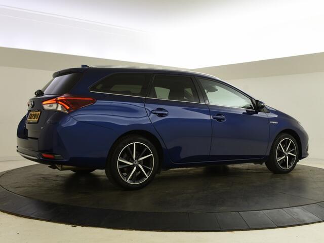 Toyota AURIS Touring Sports 1.8 Hybrid Team D