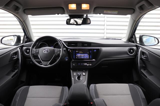 Toyota AURIS 1.8 Hybrid Dynamic, Climate & Cruise control, NAVI, Dealer onderhouden!
