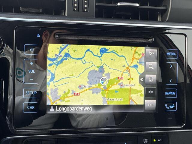 Toyota AURIS 1.8 Hybrid Black Edition **KEYLESS/ TREKHAAK/ CRUISE CONTROL**
