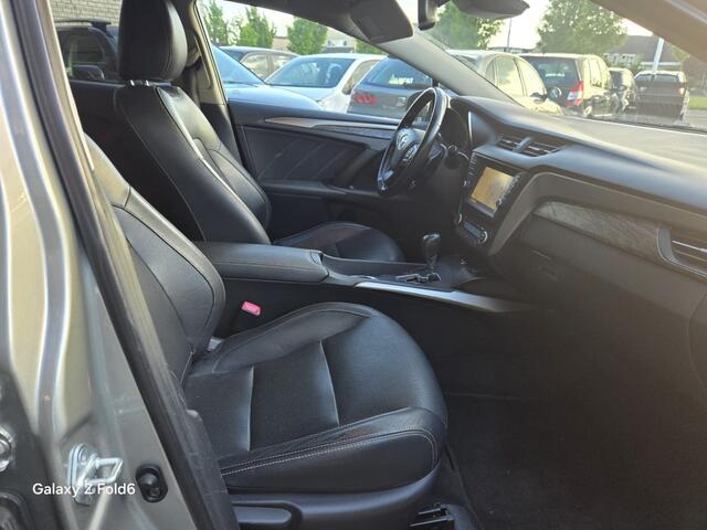 Toyota AVENSIS 1.8 VVT-i Executive