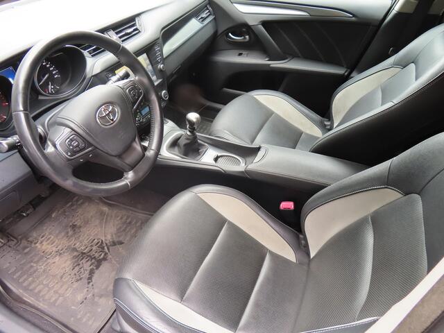 Toyota AVENSIS Touring Sports 1.6 D-4D-F Lease Pro*Navi*Leder*Camera*EXPORT/EX.BPM*