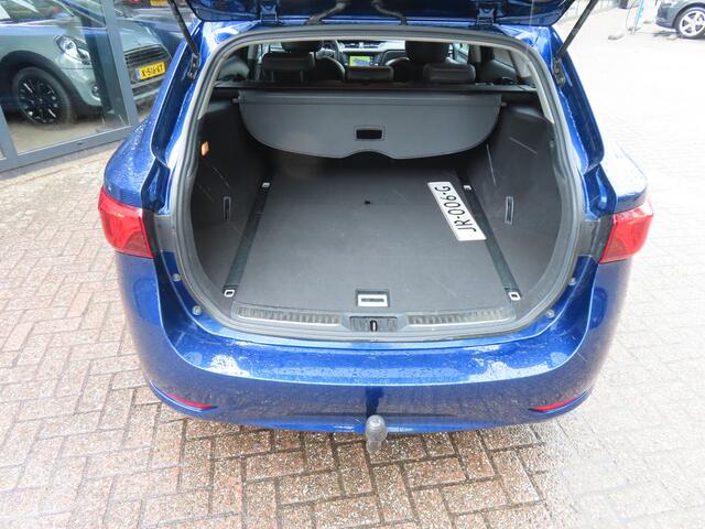 Toyota AVENSIS Touring Sports 1.6 D-4D-F Lease Pro*Navi*Leder*Camera*EXPORT/EX.BPM*