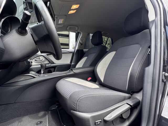 Toyota AVENSIS Wagon 1.8 VVTi Dynamic Business Stoelverwarming | Dealer Onderhouden