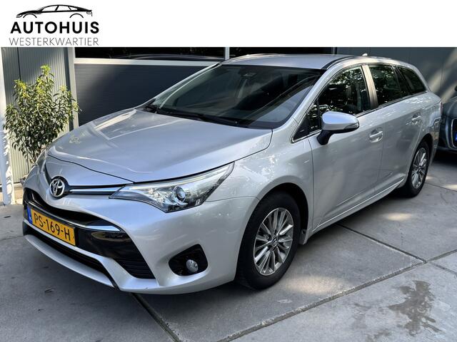 Toyota AVENSIS Touring Sports 1.8 VVT-i 147pk H6 Aspiration Navigatie Climate Control Trekhaak Camera