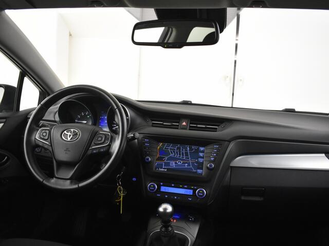 Toyota AVENSIS Touring Sports 1.8 VVT-i Sol Edition | Trekhaak | Stoelverw. | Cruisecontrol |