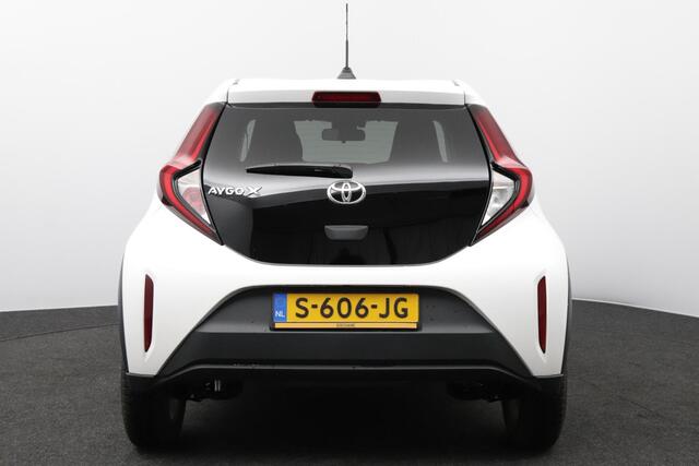 Toyota AYGO X 1.0 VVT-i MT first | Carplay | Cruise Control | Climate Control |