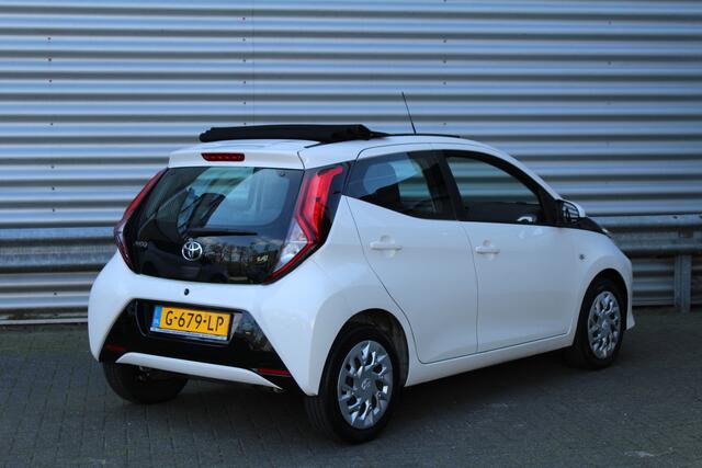 Toyota AYGO 1.0 VVT-i 73pk x-play limited Cabrio NL-Auto NAP 10 jaar Garantie Airco Camera Carplay 1e Eigenaar