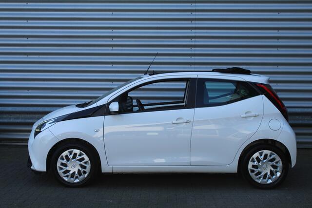 Toyota AYGO 1.0 VVT-i 73pk x-play limited Cabrio NL-Auto NAP 10 jaar Garantie Airco Camera Carplay 1e Eigenaar