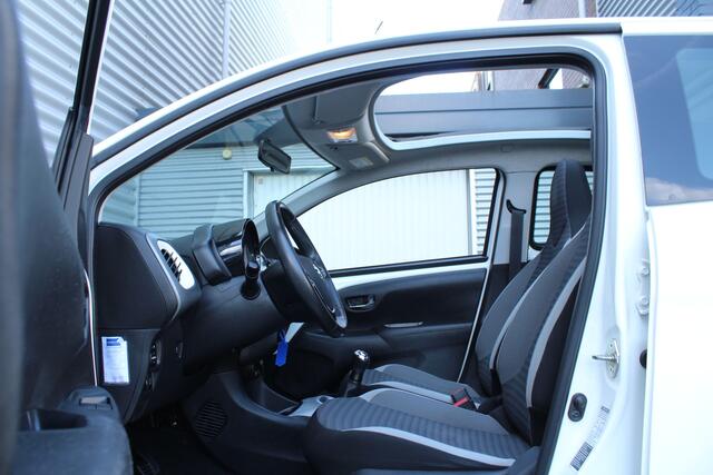 Toyota AYGO 1.0 VVT-i 73pk x-play limited Cabrio NL-Auto NAP 10 jaar Garantie Airco Camera Carplay 1e Eigenaar