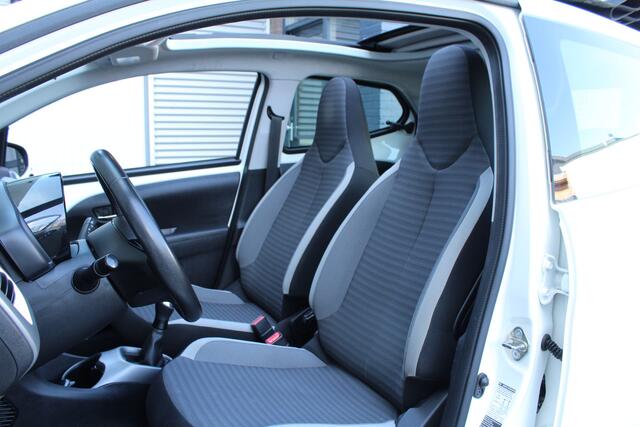 Toyota AYGO 1.0 VVT-i 73pk x-play limited Cabrio NL-Auto NAP 10 jaar Garantie Airco Camera Carplay 1e Eigenaar