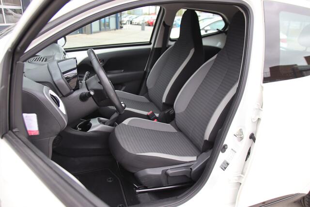 Toyota AYGO 1.0 VVT-i x-play limited Carplay, Camera, NL, auto, Airco, facelift Lente aanbieding!