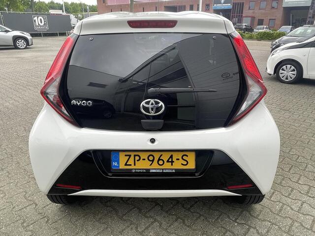 Toyota AYGO 1.0 VVT-i x-cite