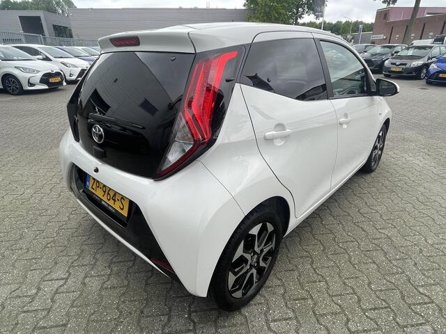 Toyota AYGO 1.0 VVT-i x-cite