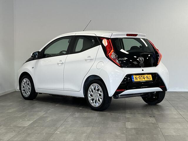 Toyota AYGO 1.0 VVT-i x-play | 1e-EIG. | CAMERA | NAVI |