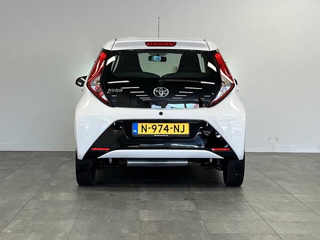 Toyota AYGO 1.0 VVT-i x-play | 1e-EIG. | CAMERA | NAVI |