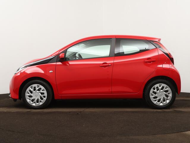 Toyota AYGO 1.0 VVT-i x-play | Apple Carplay & Android Auto | Airco | Parkeercamera achter |