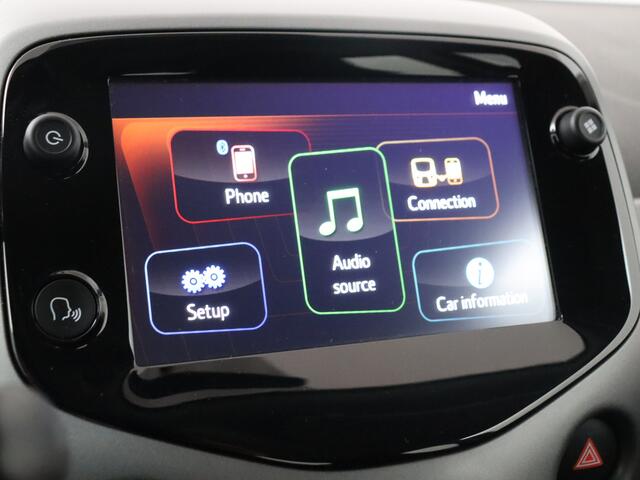 Toyota AYGO 1.0 VVT-i x-play | Apple Carplay & Android Auto | Airco | Parkeercamera achter |