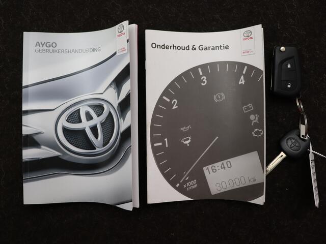Toyota AYGO 1.0 VVT-i x-play | Apple Carplay & Android Auto | Airco | Parkeercamera achter |