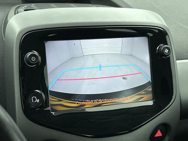 Toyota AYGO 1.0 VVT-i x-play | Dealer onderhouden |