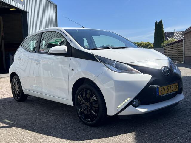 Toyota AYGO 1.0 VVT-i x-nav | CAMERA | NAVI | BLUETOOTH | AIRCO |