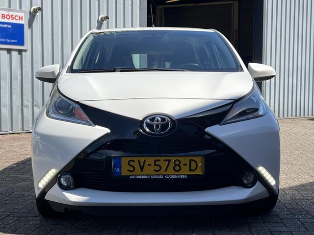 Toyota AYGO 1.0 VVT-i x-nav | CAMERA | NAVI | BLUETOOTH | AIRCO |