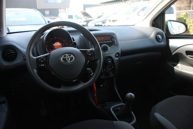 Toyota AYGO 1.0 VVT-i x-fun ? AC ? BT ? Rijklaar ?