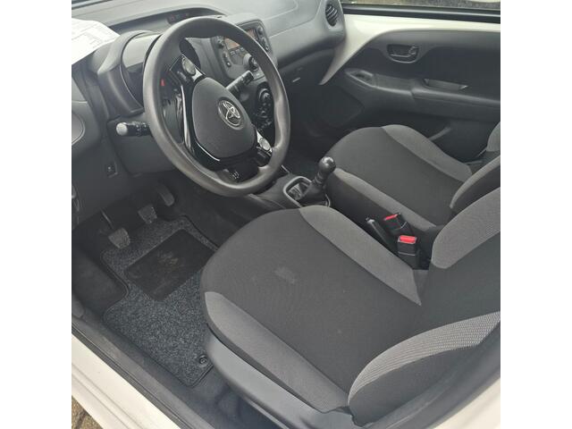 Toyota AYGO 1.0 VVT-i x-fun inclusief BTW rijklaar