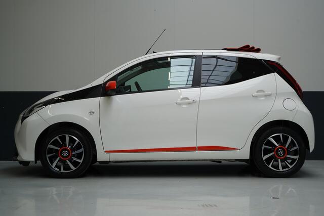 Toyota AYGO 1.0 VVT-i x-otic Automaat | Cabriodak | Airconditioning | Lm velgen | Achteruitrijcamera