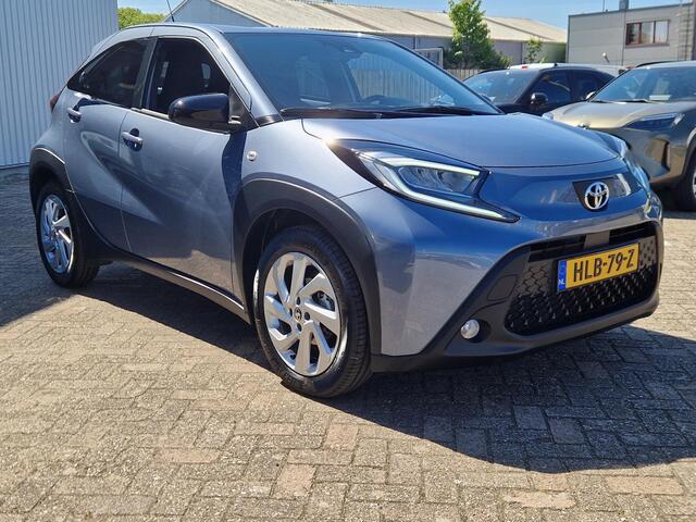 Toyota AYGO X 1.0 VVT-i MT X-First Limited