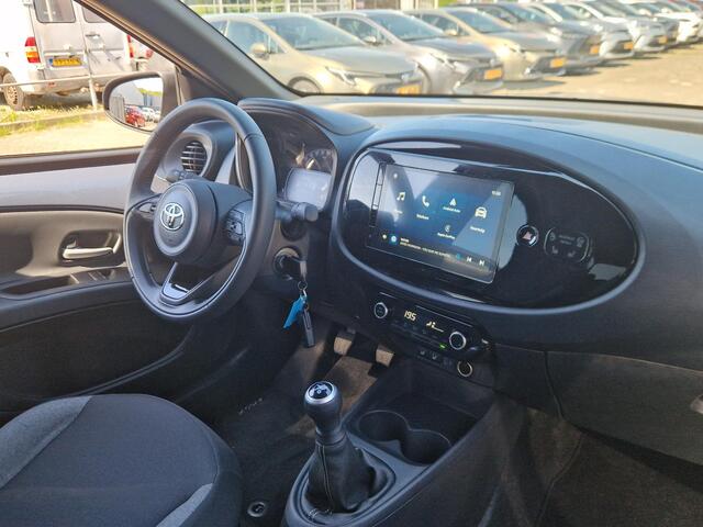 Toyota AYGO X 1.0 VVT-i MT X-First Limited