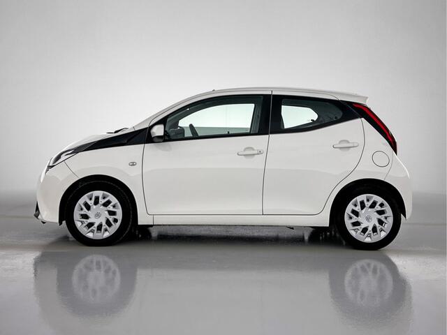 Toyota AYGO 1.0 VVT-i x-play | 1e Eigenaar | Camera | Apple Carplay / Android Auto |