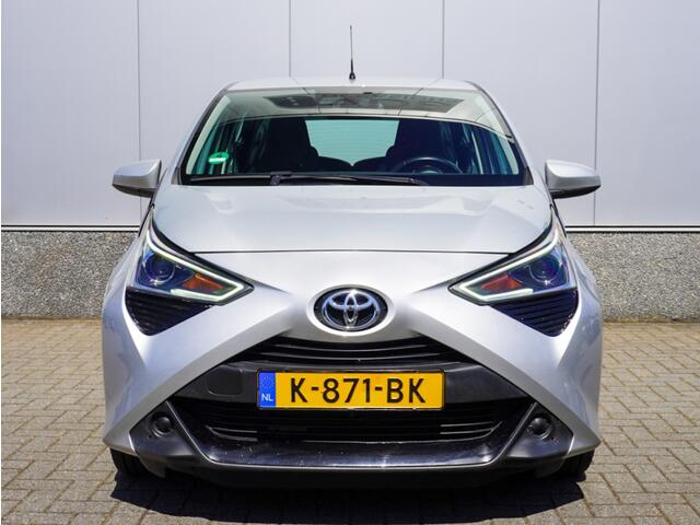 Toyota AYGO 1.0 VVT-i x-play Automaat | Navigatie | Cruise | NAP | Airco