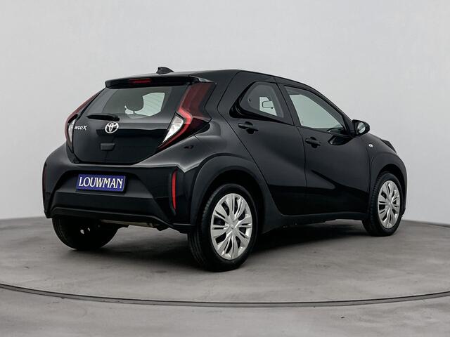 Toyota AYGO X 1.0 VVT-i S-CVT Play