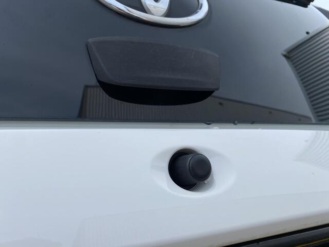 Toyota AYGO 1.0 VVT-i x-play | Airconditioning | Achteruitrij camera | Bluetooth telefoonvoorbereiding | Centrale deurvergrendeling met afstandsbediening |