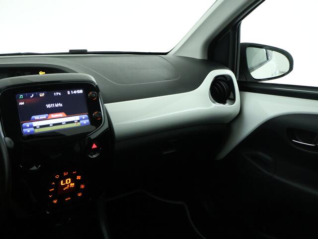 Toyota AYGO 1.0 VVT-i X-Joy | Apple CarPlay | Android Auto |
