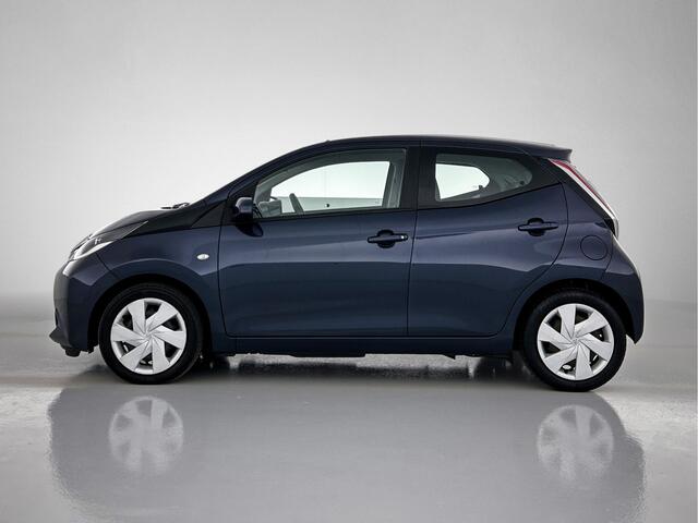 Toyota AYGO 1.0 VVT-i x-play | 1e Eigenaar | Dealer Onderhouden | Navigatie | Camera | Airco |