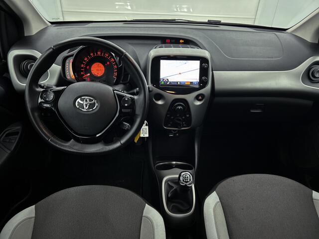 Toyota AYGO 1.0 VVT-i x-play | 1e Eigenaar | Dealer Onderhouden | Navigatie | Camera | Airco |